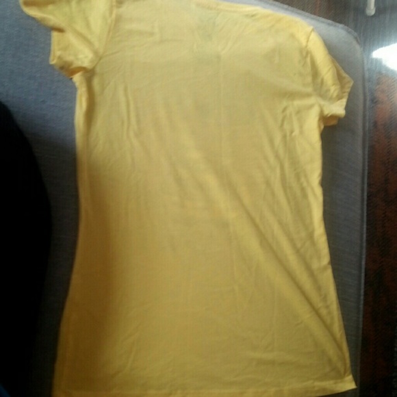 T-Shirt - Picture 2 of 3